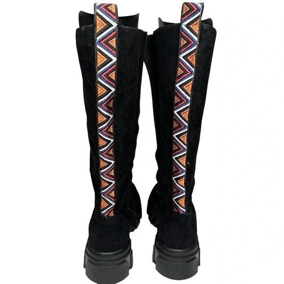 FARM Rio Embroidered Tall Faux Suede Lug Boot in Black  Sz: 10 - Picture 4 of 12